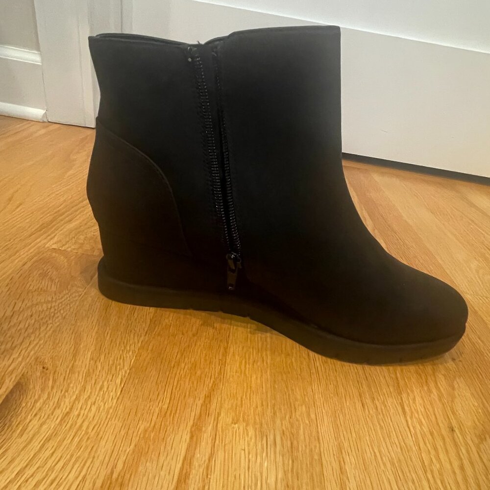 NEW/Never Worn: Life Stride SWIFT Faux Leather Bootie - Black Size 11W